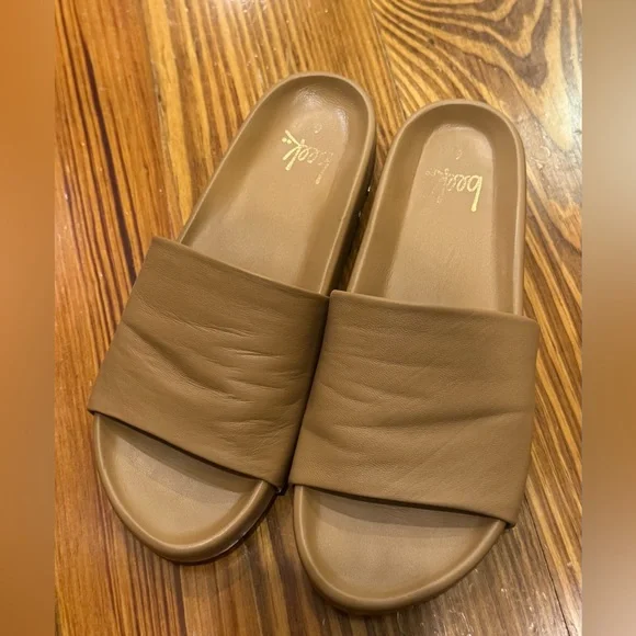 Beek Pelican Leather Slides in Honey. Size 6. - Picture 4 of 5